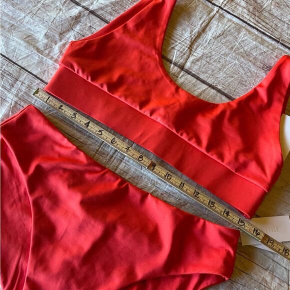 Londre Bodywear Sports Scoop Top, High Leg Scrunch Bottom Fiesta Red Size XL NEW - Picture 9 of 13